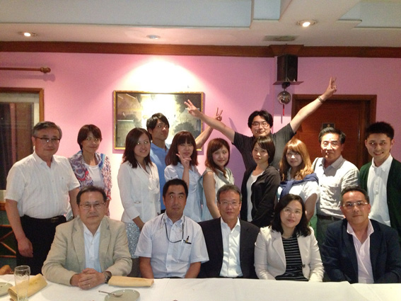 Hemaraj Welcomes Delegation from Fukuoka University