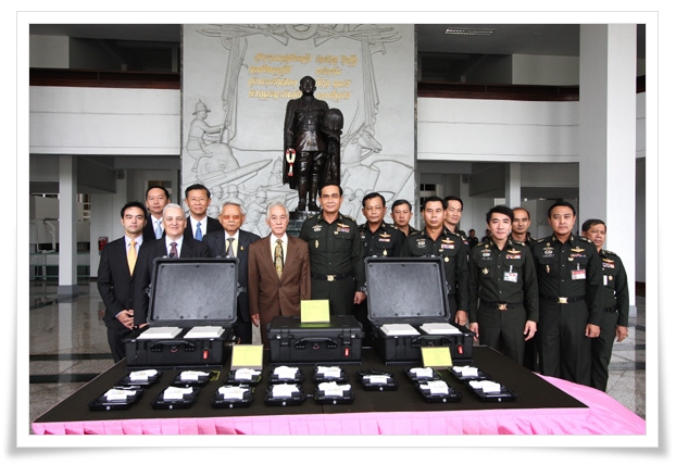 Hemaraj Presents Bomb and Drug Locator and Mobile Phone Signal Jammer to the First Army Region