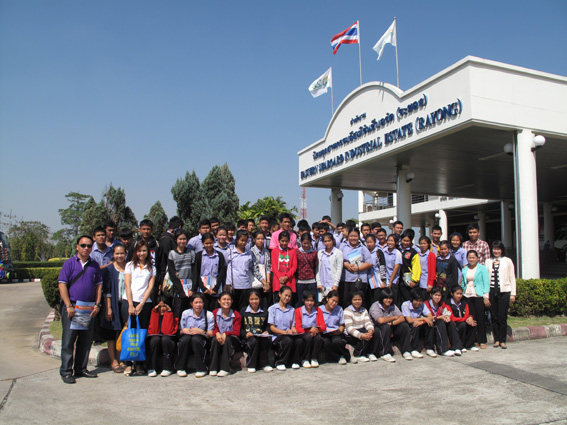 Hemaraj Welcomes Teachers and Students From Rayong Wittayakom School 