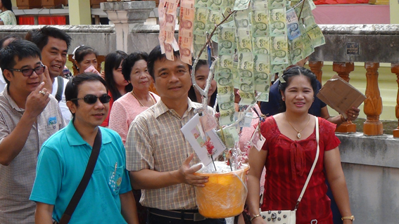 Hemaraj SIL Leads Kathin Ceremony in Saraburi Province